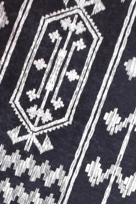 Conceptum Hued Djt Alfombra Blanco y Negro 100x180 cm Conceptum Hued Djt Alfombra Blanco y Negro 100x180 cm
